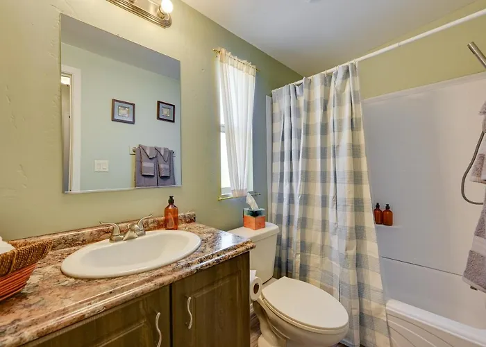 Holiday home 3 Mi To Grand Canyon Railway: Retreat *