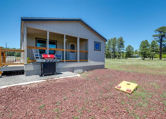 Holiday home 3 Mi To Grand Canyon Railway: Retreat
